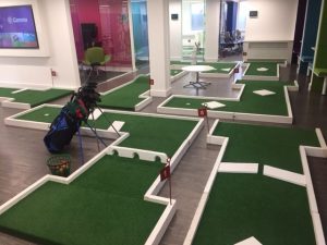 Crazy Golf Inside (Pic 1) crazy golf hire inside office