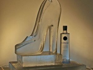 Ice-sculpture-vodka-luge-shoe