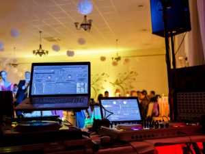 mobile dj and disco hire kent