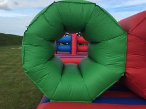 inflatable-its-a-knockout-barrel-crawl-hire