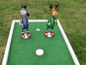 Christmas-crazy-golf-hire-kent-2