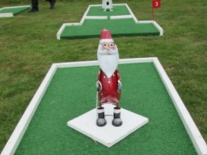 Christmas-mini-golf-hire-kent
