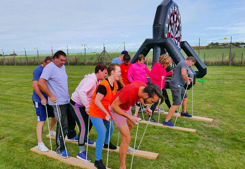 sports-day-game-ski-race