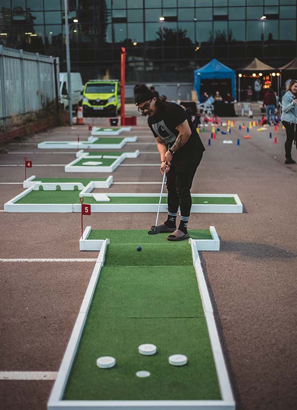 crazy-golf-hire-in-london-and-kent