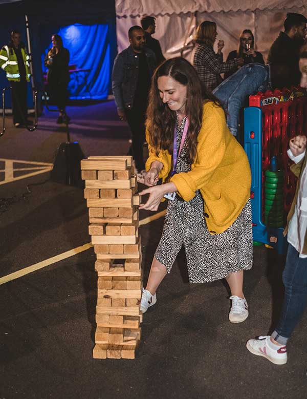 garden-games-for-hire-giant-jenga-london