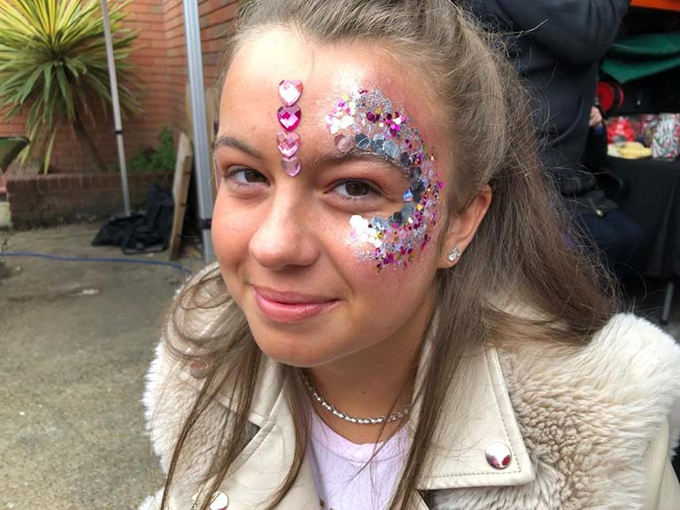 glitter-tattoo-and-face-painter-hire