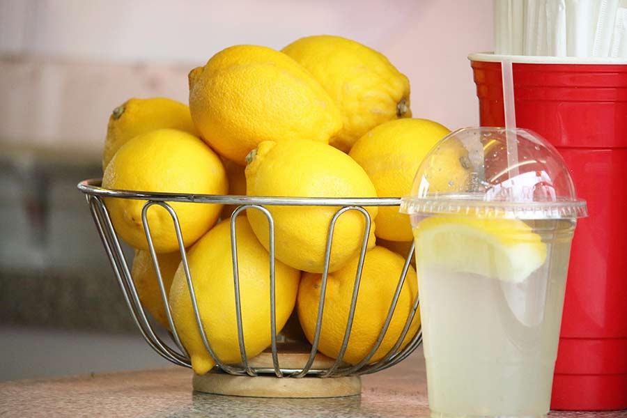 fresh-lemonade-stall-hire