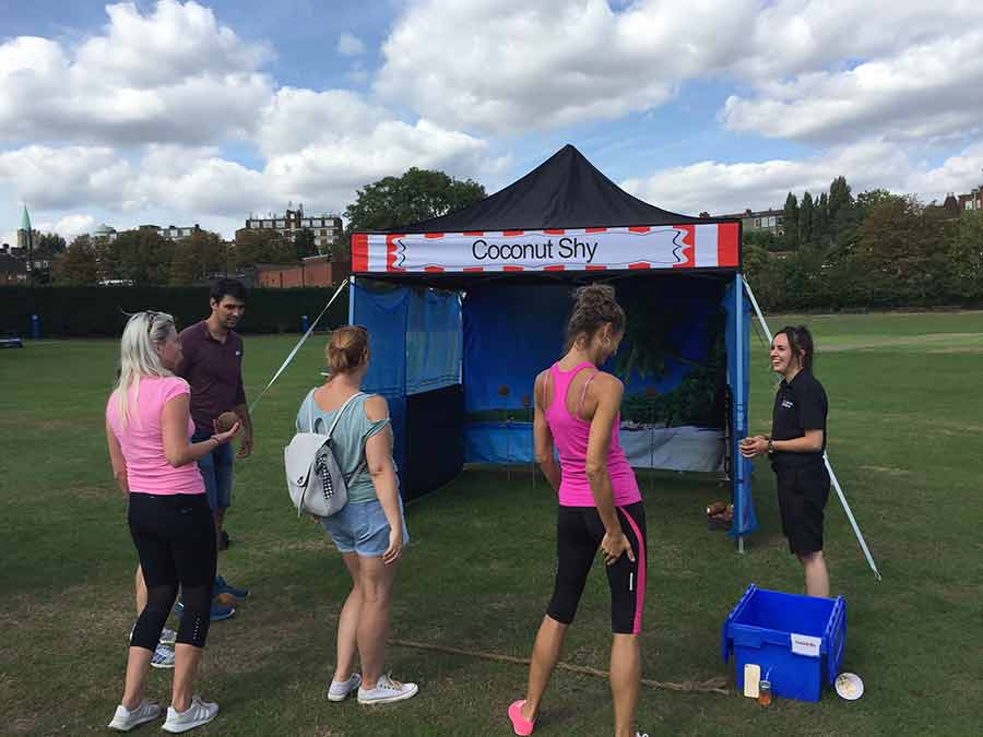 coconut-shy-funfair-stall-hire