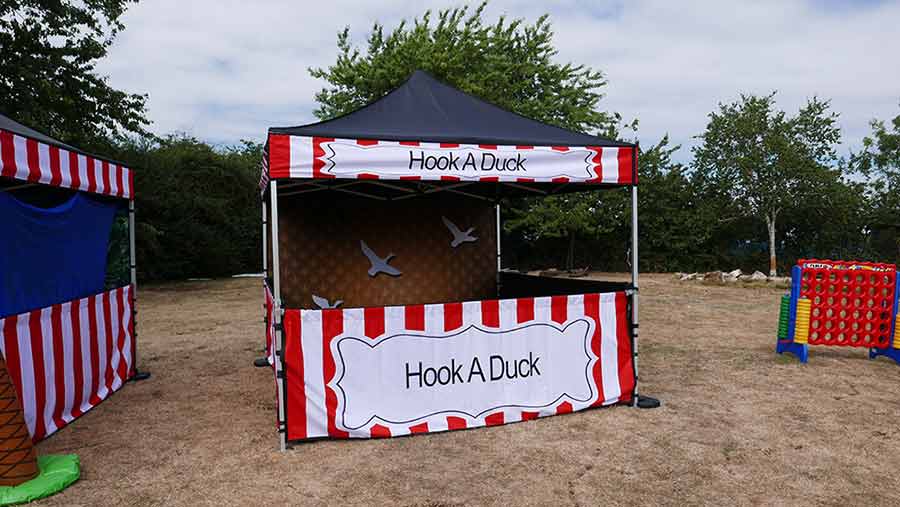 side-stall-hire-hook-a-duck