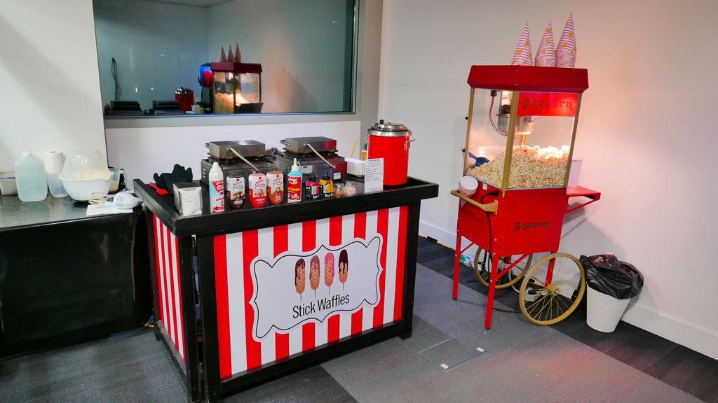 waffles-on-a-stick-stand-and-pop-corn-cart-hire