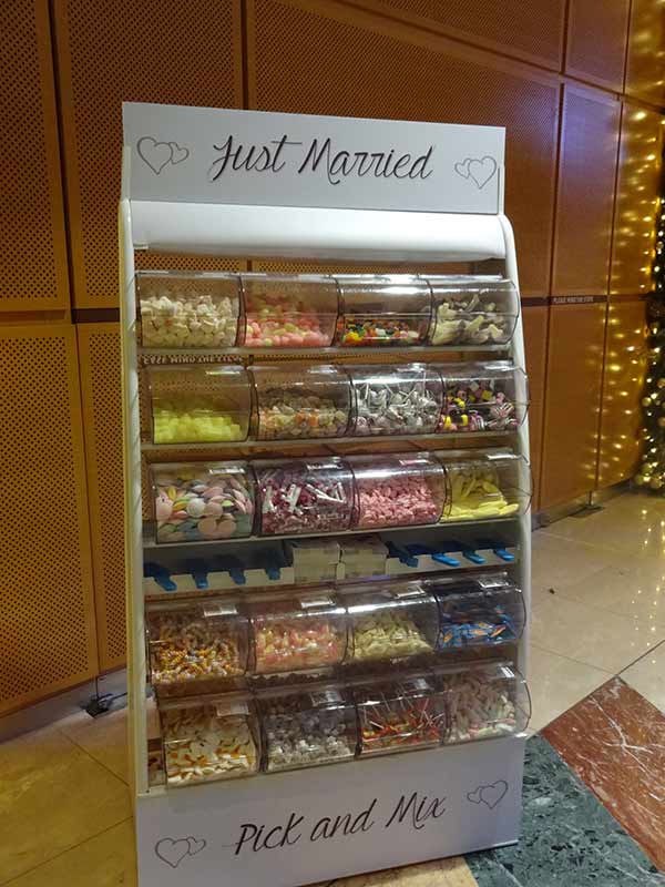 wedding-sweet-stand-hire