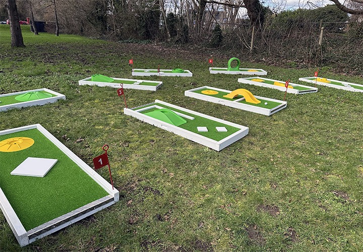 Mini Crazy Golf - all 9 holes
