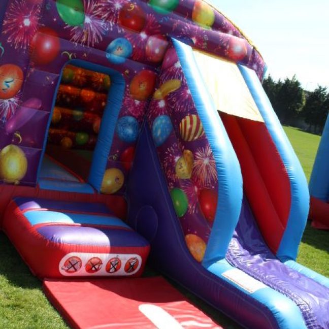 leisureking-bouncycastle-ChildCelebrationSlide-2