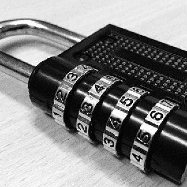 escape room padlock
