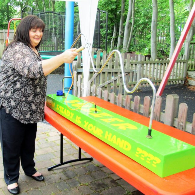 leisureking-giant-buzzwire-tabletop-2