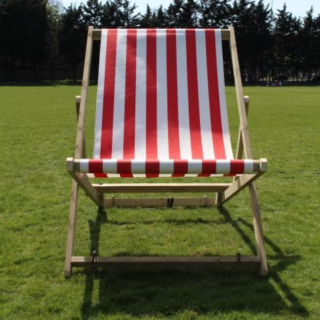 leisureking-giantdeckchair-front1