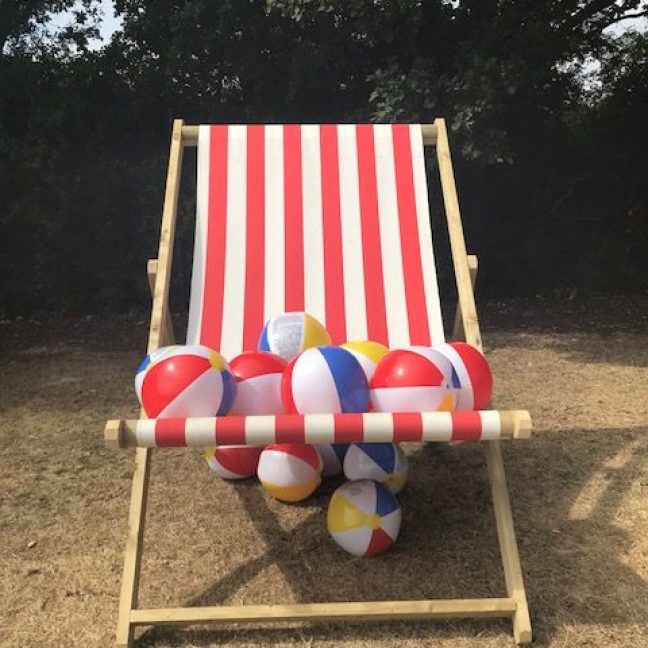 leisureking-giantdeckchair-front2