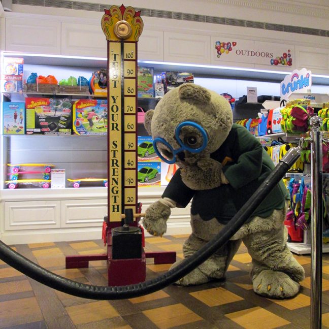 leisureking-highstriker-junior-harrods2