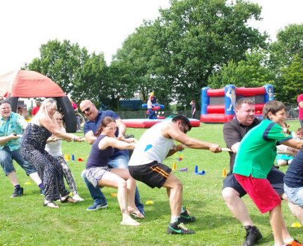 leisureking-itsaknockout-tugowar leisureking-itsaknockout-tugowar