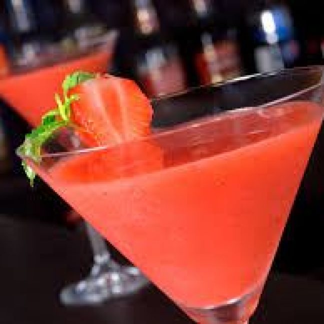 leisureking-slush-cocktails-strawberry