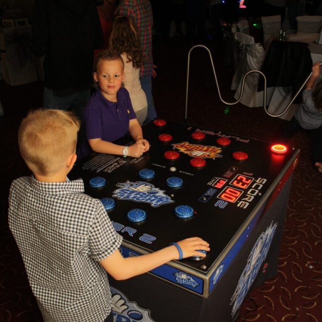 leisureking-strikealight-child-players