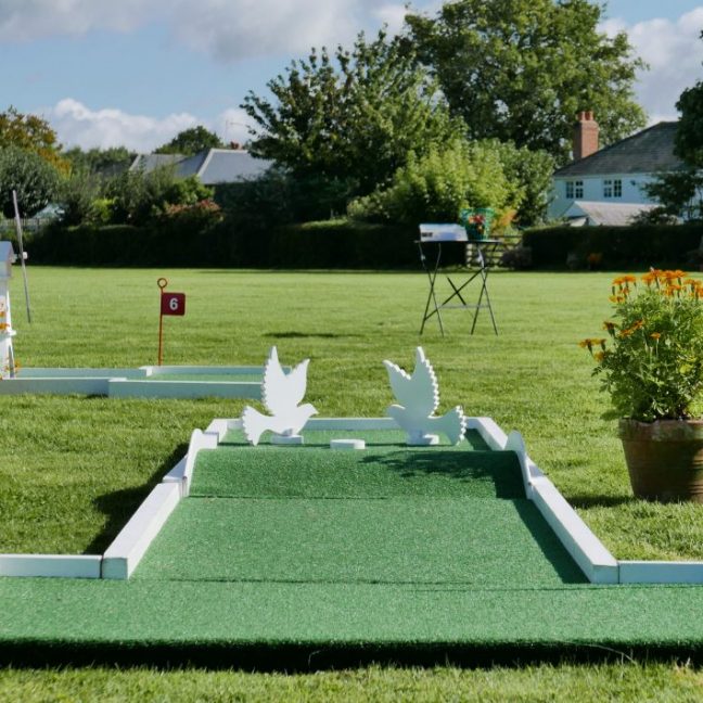 leisureking-wedding-crazygolf-doves
