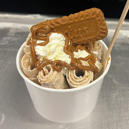 lotus-biscoff-ice-cream-roll