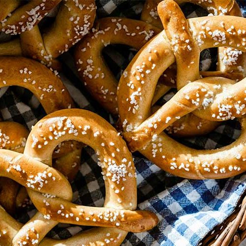 mobile-pretzel-cart-hire